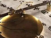 说要一双筷子的是中国人,要两根筷子的是外国人